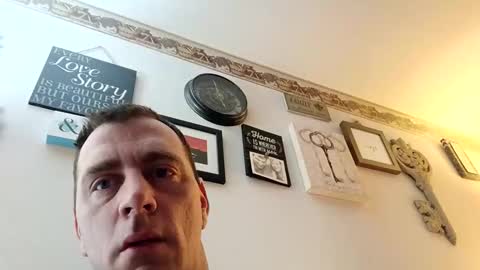 Snapshot of sexy_richy chatting on 12/16/25, 09:58 RICHY online show from 12/16/25, 09:58