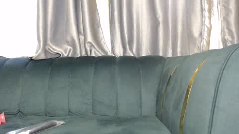 sexy_serena_ online show from 12/18/24, 11:24