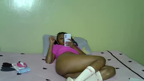 Snapshot of sexy_shan09 chatting on 12/01/25, 02:11 sexy_shan09 online show from 12/01/25, 02:11