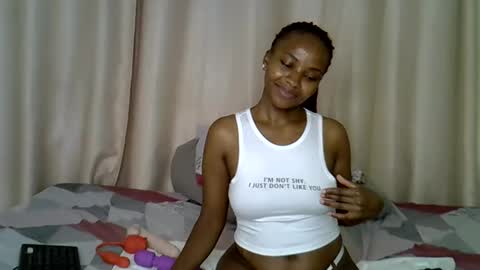 Snapshot of sexy_shan09 chatting on 02/18/26, 01:01 sexy_shan09 online show from 02/18/26, 01:01