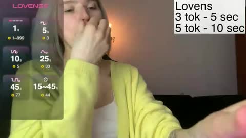 Snapshot of sexy_sweets chatting on 11/16/25, 03:39 Sexy-Sweets online show from 11/16/25, 03:39