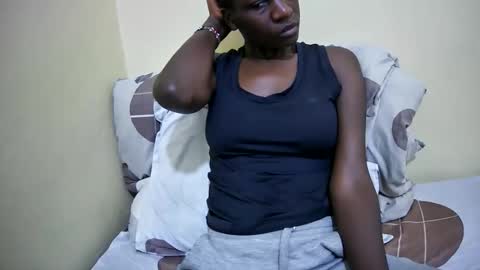 Snapshot of sexy_tania1 chatting on 12/22/25, 09:17 sexy_tania1 online show from 12/22/25, 09:17