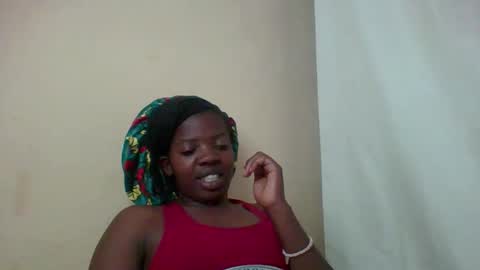 Snapshot of sexy_tiits chatting on 12/18/25, 09:04 queen Lerk online show from 12/18/25, 09:04