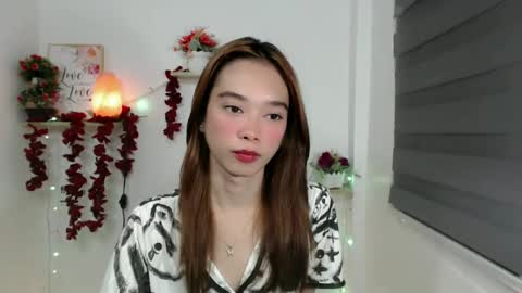   online show from 02/11/25, 10:48