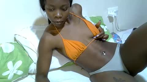 Snapshot of sexy_vennice chatting on 05/17/26, 03:30 sexy_vennice online show from 05/17/26, 03:30