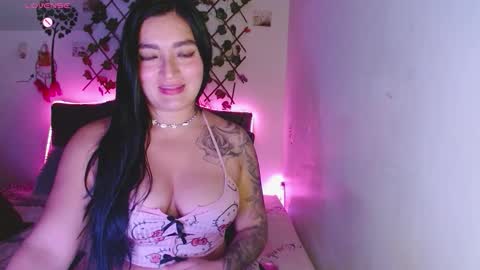 sexy_violett18 online show from 03/08/26, 01:47