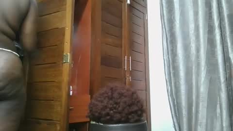 Snapshot of sexy_wendy5 chatting on 11/27/25, 02:19 wendy online show from 11/27/25, 02:19