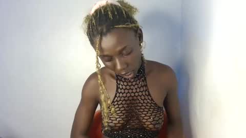 Snapshot of sexy_wet_lily chatting on 09/12/25, 09:48 lily online show from 09/12/25, 09:48