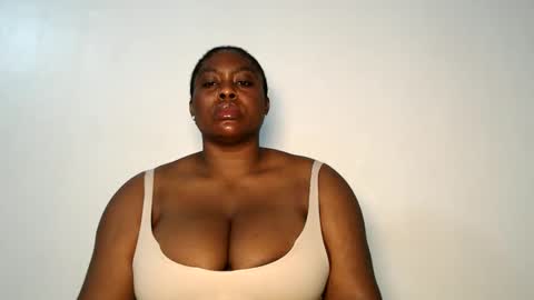 Luna online show from 10/29/25, 10:44