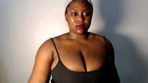 Luna online show from 03/02/26, 09:43