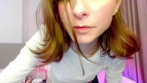 Snapshot of sexy_wise_kind chatting on 04/15/26, 10:54 Mandy Green online show from 04/15/26, 10:54