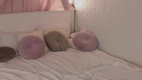 Snapshot of sexy_witches chatting on 10/06/25, 05:38 sexy_witches online show from 10/06/25, 05:38