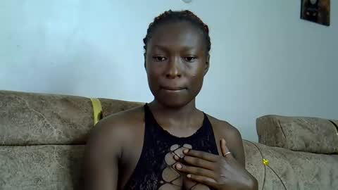 Snapshot of sexy_zola chatting on 04/25/26, 09:45 Im Zola online show from 04/25/26, 09:45