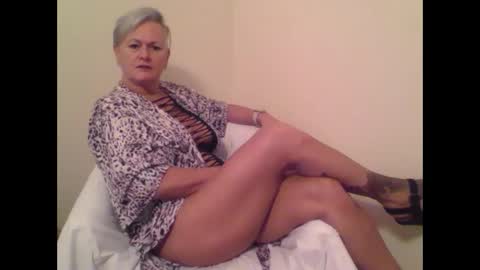 Sexy GILF Allie Kay online show from 01/01/25, 08:26