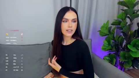 Snapshot of sexyangeloux chatting on 09/09/25, 08:30 Lou online show from 09/09/25, 08:30