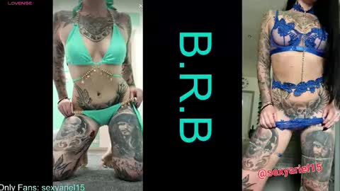 Snapshot of sexyariel15 chatting on 12/19/25, 03:52 SexyAriel15 online show from 12/19/25, 03:52