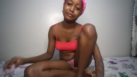 Snapshot of sexyasspetitte_ chatting on 02/06/25, 12:54 sexyasspetitte_ online show from 02/06/25, 12:54