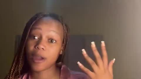 Snapshot of sexyasszeeee chatting on 10/17/25, 08:55 sexyasszeeee online show from 10/17/25, 08:55