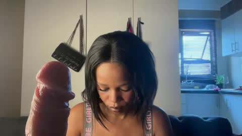 sexyasszeeee online show from 12/05/25, 09:18