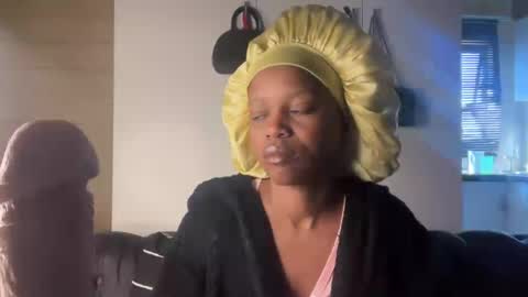 Snapshot of sexyasszeeee chatting on 07/19/26, 09:35 sexyasszeeee online show from 07/19/26, 09:35