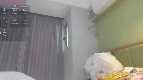 Snapshot of sexybaby0521 chatting on 04/28/26, 05:45 sexybaby0521 online show from 04/28/26, 05:45