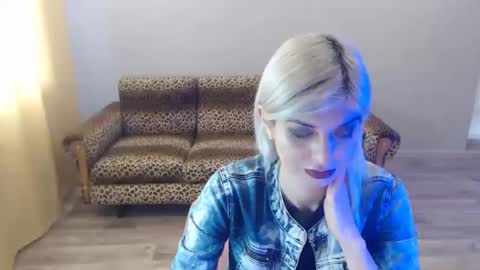 sexybeatriice online show from 01/19/25, 10:17