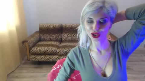 sexybeatriice online show from 02/02/25, 01:19