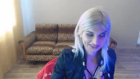 sexybeatriice online show from 02/11/25, 07:23