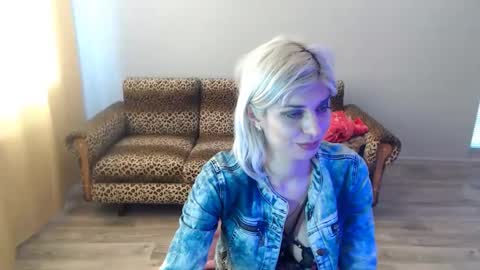 sexybeatriice online show from 02/21/25, 10:39