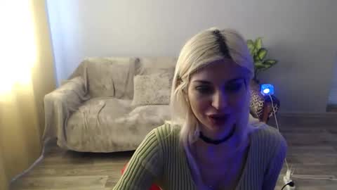 Snapshot of sexybeatriice chatting on 04/21/26, 06:31 sexybeatriice online show from 04/21/26, 06:31