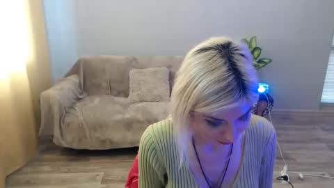 Snapshot of sexybeatriice chatting on 04/23/26, 06:47 sexybeatriice online show from 04/23/26, 06:47