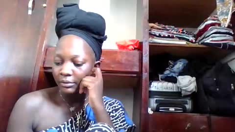 Snapshot of sexybelair chatting on 02/16/26, 07:04 sexyleir online show from 02/16/26, 07:04