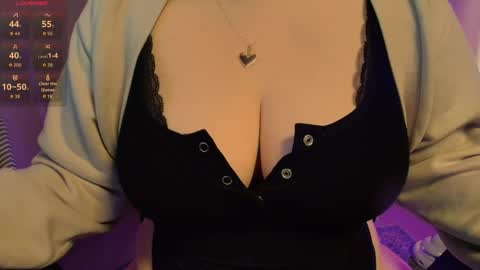 Snapshot of sexybichette chatting on 04/21/26, 02:04 Bichette online show from 04/21/26, 02:04