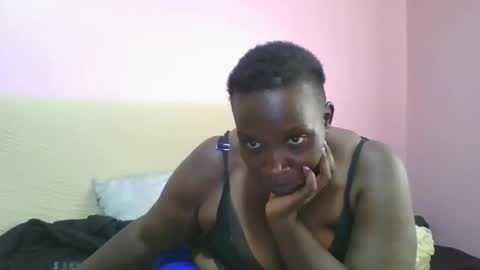 Snapshot of sexyblackberry7 chatting on 01/14/26, 11:16 MAUREEN online show from 01/14/26, 11:16