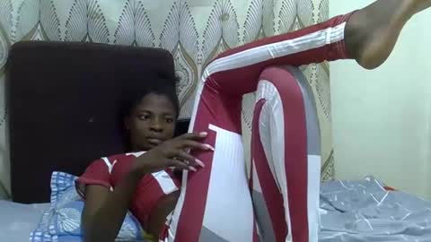 sexyboobies22 online show from 10/13/25, 07:30