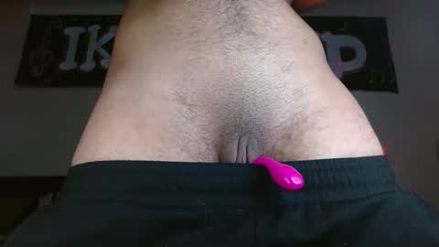 Snapshot of sexyboy_bigclit chatting on 11/25/25, 06:52 Iker online show from 11/25/25, 06:52