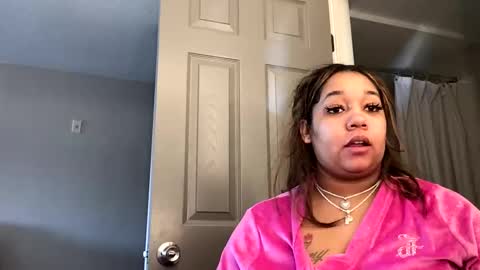 Snapshot of sexybrii_ chatting on 01/26/25, 08:02 Brianna Luxx online show from 01/26/25, 08:02