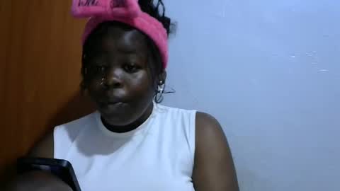 sexycarina254 online show from 12/06/24, 11:54