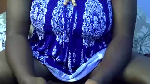 Snapshot of sexycarina254 chatting on 01/13/26, 08:03 sexycarina254 online show from 01/13/26, 08:03