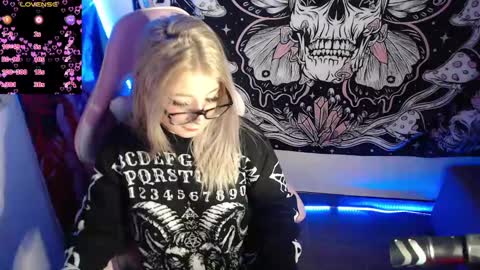 Carrie online show from 01/02/25, 05:35