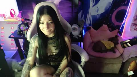 Snapshot of sexycarriie chatting on 03/13/26, 05:25 Carrie online show from 03/13/26, 05:25