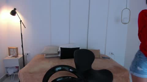 chanell and yina online show from 01/16/25, 12:31