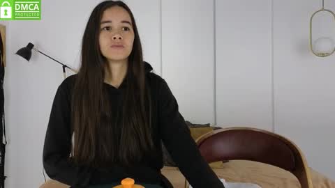 chanell and yina online show from 02/01/26, 01:20