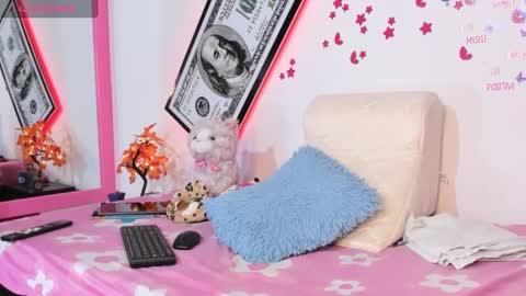 Snapshot of sexycharlottesamantha chatting on 01/31/25, 05:30 sexycharlottesamantha online show from 01/31/25, 05:30