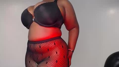 Snapshot of sexychocco_ chatting on 05/20/26, 10:10 sexychocco online show from 05/20/26, 10:10