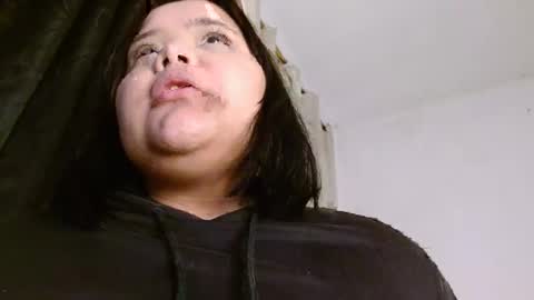 Snapshot of sexychubbyy chatting on 12/23/24, 07:38 Eva online show from 12/23/24, 07:38