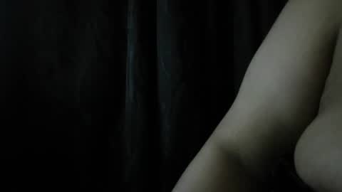 Snapshot of sexychubbyy chatting on 01/11/25, 01:37 Eva online show from 01/11/25, 01:37