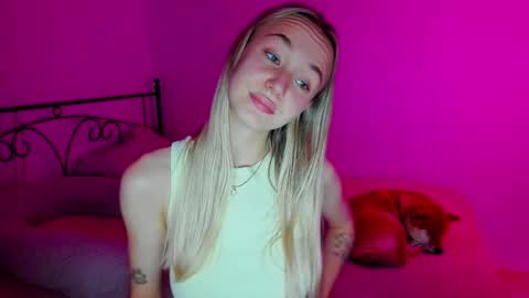 Snapshot of sexycocobutt chatting on 12/01/24, 05:46 Sophia online show from 12/01/24, 05:46