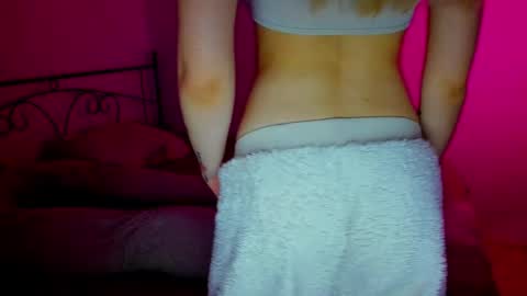 Snapshot of sexycocobutt chatting on 12/20/24, 08:12 Sophia online show from 12/20/24, 08:12