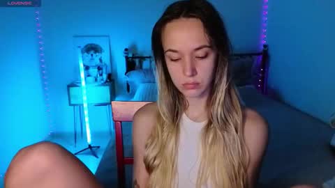 Snapshot of sexycocobutt chatting on 09/11/25, 08:14 Sophia online show from 09/11/25, 08:14